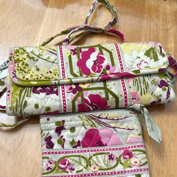 Vera Bradley Crossbody and Coin Purse - Picture 1 of 2